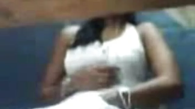 Rozstawiając szerokie ramiona, dziewczyna zgodziła darmowe porno mama się podwoić dystans