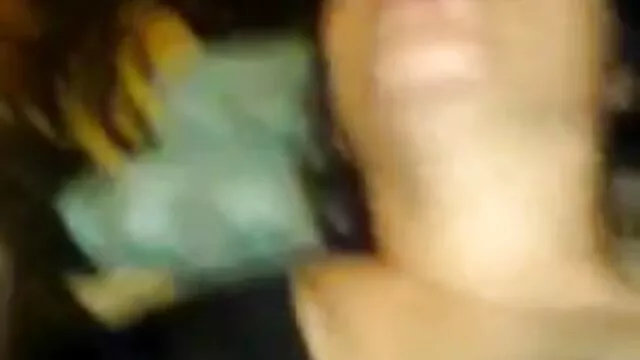 Człowiek na darmowe amatorskie porno wpół zjedzony