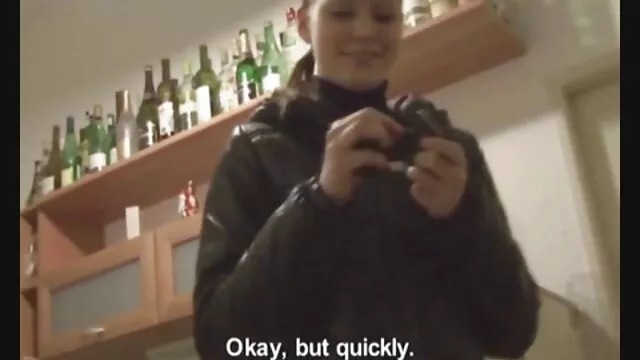 Wklęsła dziewczyna w usta darmowe filmy porno ze studentkami