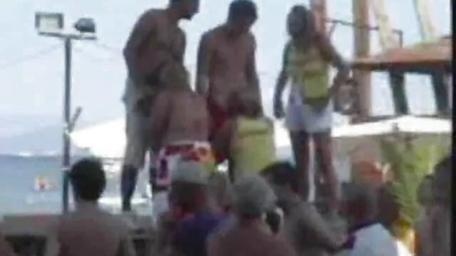 Dziewczyny trzymają youtube sex za darmo się razem Rosjanie łatwo