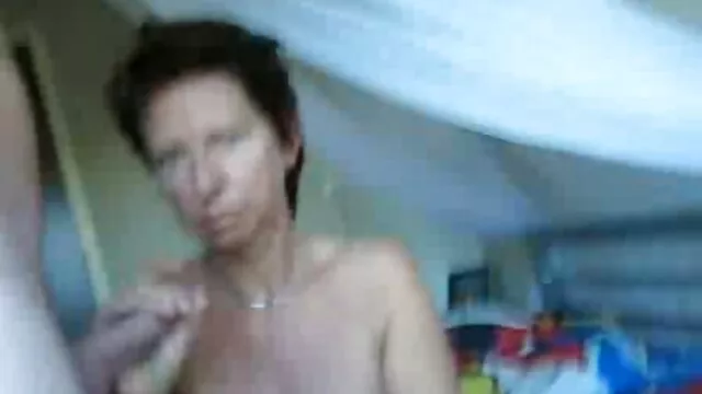 Matka nie uczy darmowe seks strony córki odczuwania pasji do seksu.