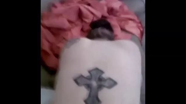 Piękna seks oralny darmowe filmiki kobieta na łóżku,