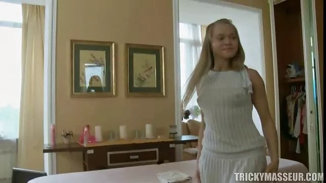 Kendra pragnienie w usta prosto masturbacja darmowe filmiki na zatłoczonej plaży